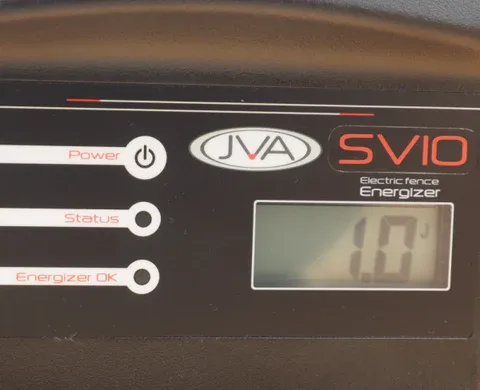 JVA SV10Li Solar Electric Fence Energiser 1.2 Joule thumbnail 3